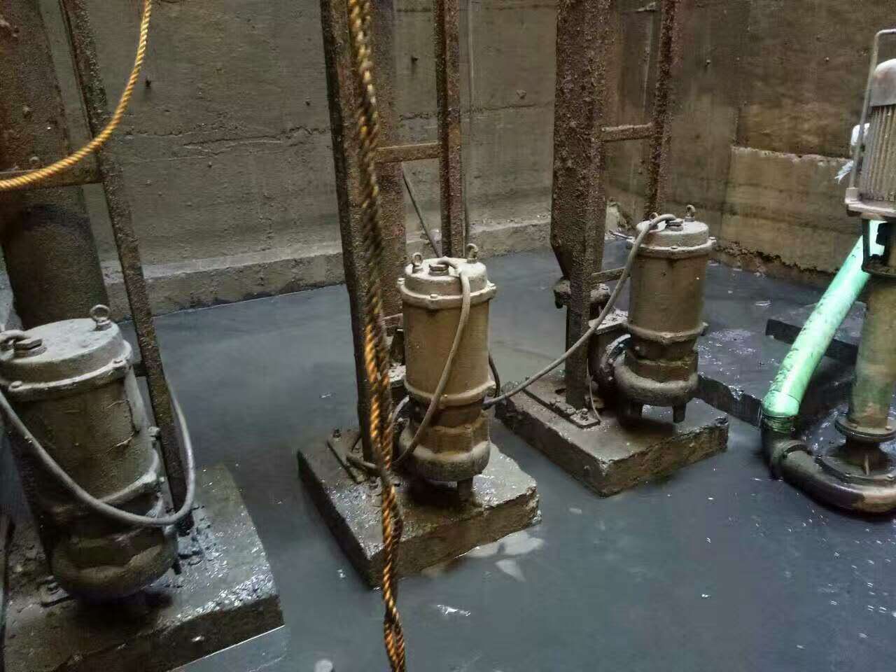 吉水污水池清理